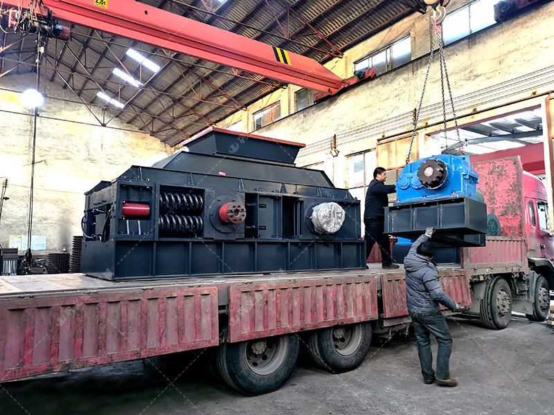 花崗巖對輥破碎機出料粒度多少？產量多大？